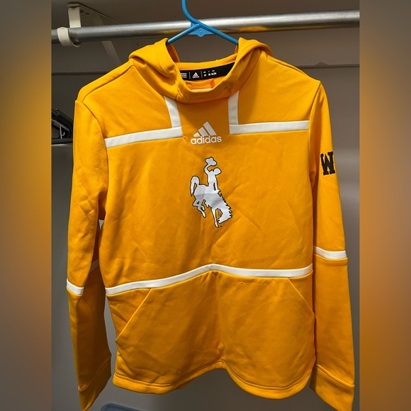 University of Wyoming Women’s Sweatshirt - Picture 1 of 3